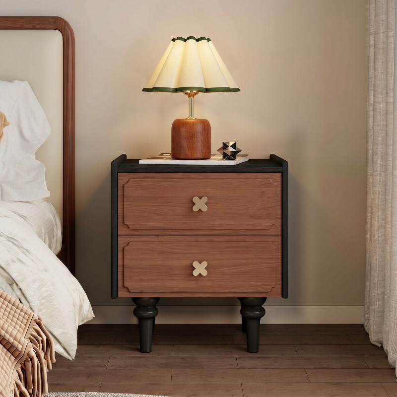 Solid Wood Nightstand 2 Drawers - เฟอร์นิเจอร์บ้าน โต๊ะข้างเตียงไม้เนื้อแข็งสีดำ ตู้เก็บของห้องนั่งเล่น สำหรับโรงแรม โฮมสเตย์ ห้องนอน