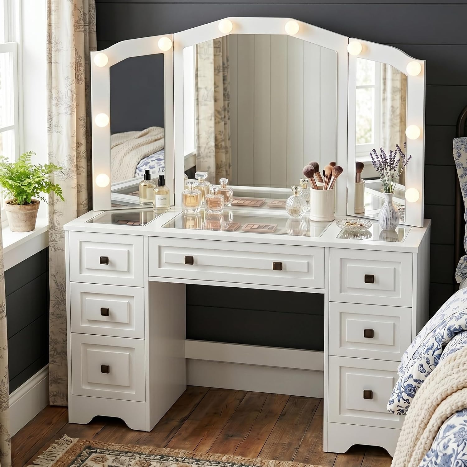 Dressing Table Vanity With Lighted Mirror - โต๊ะเครื่องแป้งพร้อมไฟ, กระจกสามพับ, 5 ลิ้นชัก, ปลั๊กไฟ |